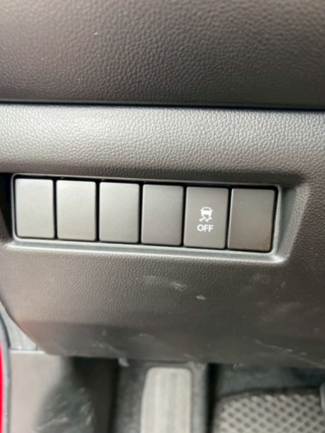 SWIFT  第10張相片
