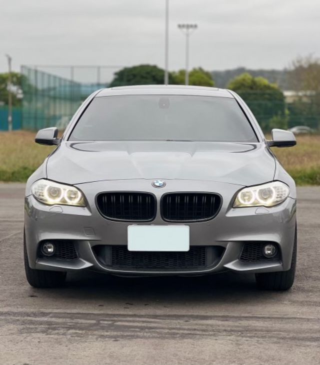 5 SERIES SEDAN F10  第2張相片
