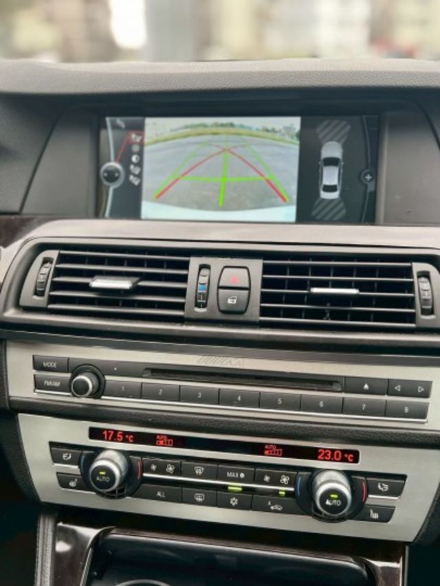 5 SERIES SEDAN F10  第11張相片