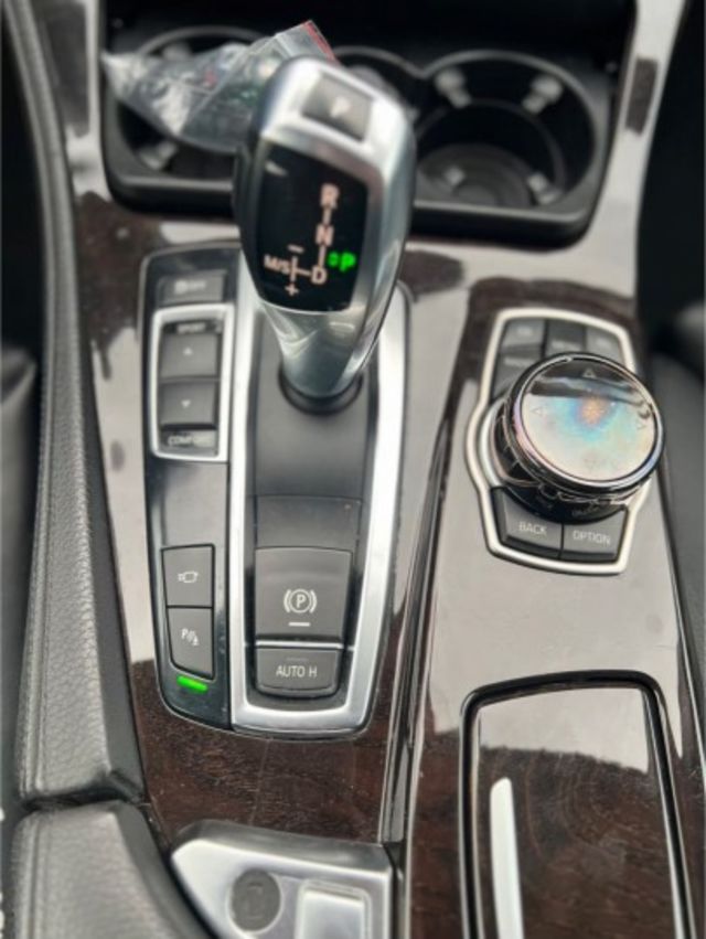 5 SERIES SEDAN F10  第12張相片