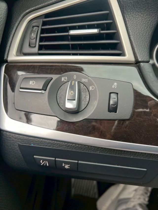 5 SERIES SEDAN F10  第14張相片