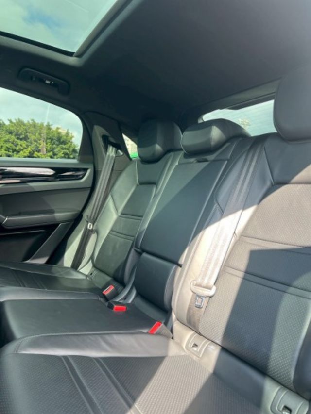 CAYENNE COUPE  第9張相片