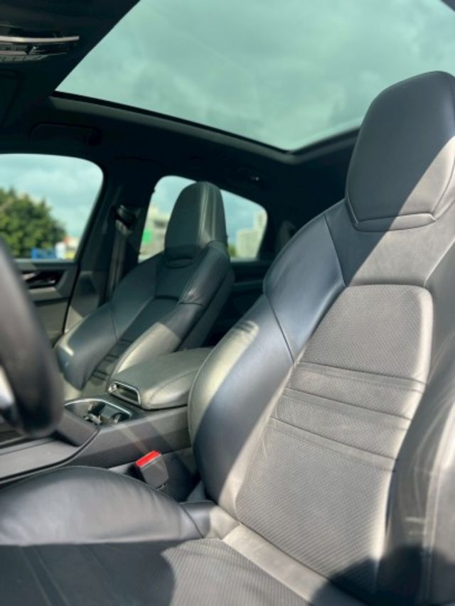 CAYENNE COUPE  第10張相片