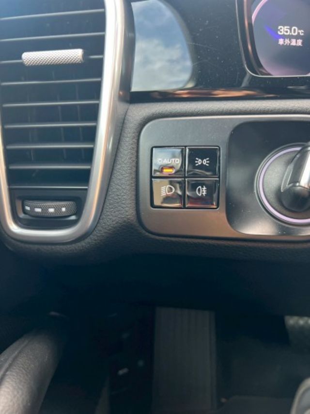 CAYENNE COUPE  第18張相片
