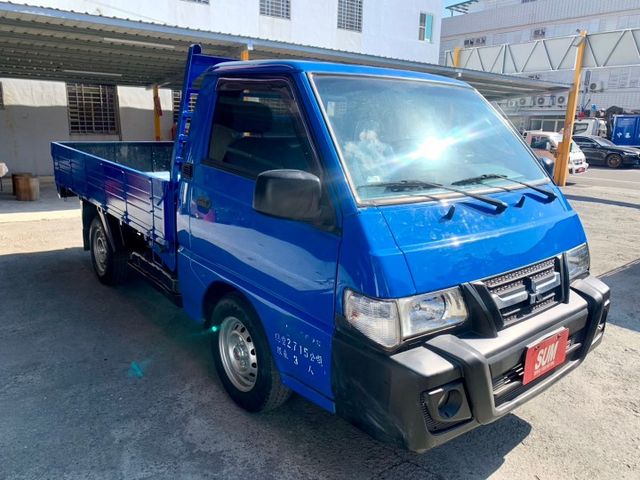 壓花鐵板耐用. 車斗載貨容量大. 可貸款  第2張相片