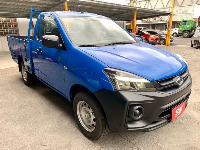 里程少僅20公里. 原廠保固. 長車頭更安全. 先進防護科技. 雙安全氣囊. 轎式座艙更舒適. 可貸款  第2張相片
