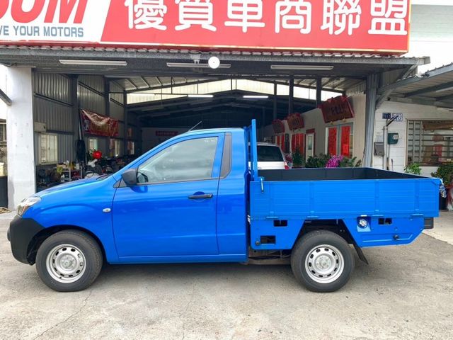 里程少僅20公里. 原廠保固. 長車頭更安全. 先進防護科技. 雙安全氣囊. 轎式座艙更舒適. 可貸款  第4張相片
