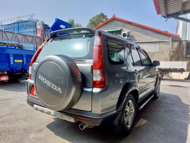 里程少 僅6.8萬公里. 倒車雷達. 安全氣囊. 車廂寬敞舒適 . 座椅可分離傾倒 空間加大. 可貸款  第3張相片