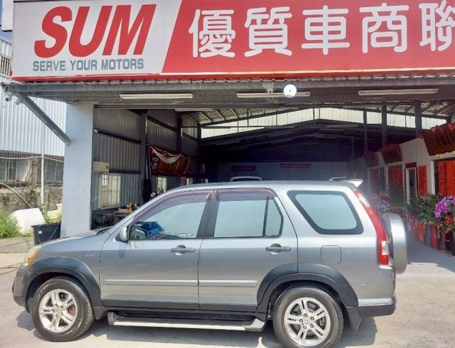 里程少 僅6.8萬公里. 倒車雷達. 安全氣囊. 車廂寬敞舒適 . 座椅可分離傾倒 空間加大. 可貸款  第5張相片