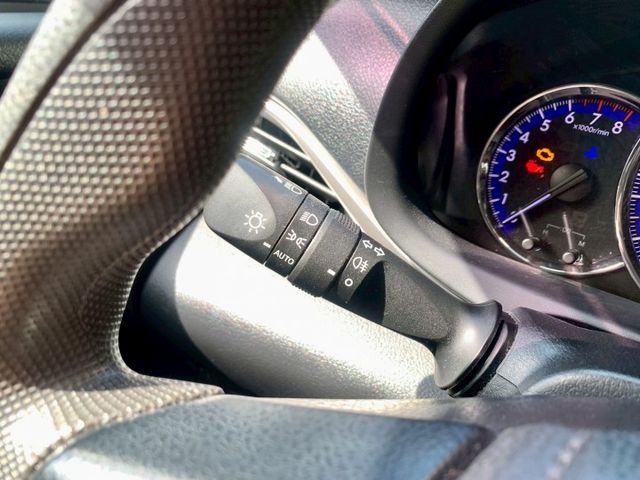 雙安全氣囊. 前車距雷達. 倒車雷達. 液晶螢幕. 循跡防滑. 可貸款  第12張相片