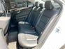 里程僅7.4公里. 定速. 前車距雷達. 倒車雷達. 左右獨立空調. 天窗. 安全氣囊. 電動座椅/頭枕調整. 可貸款  第18張縮圖