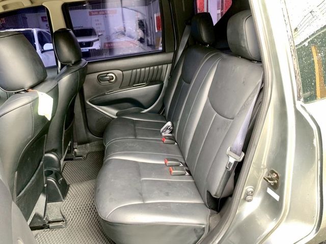 實用代步車 大空間 載人載貨都便利. 雙安全氣囊. 倒車雷達. 恆溫空調. 行車紀錄器. 可貸款  第15張相片