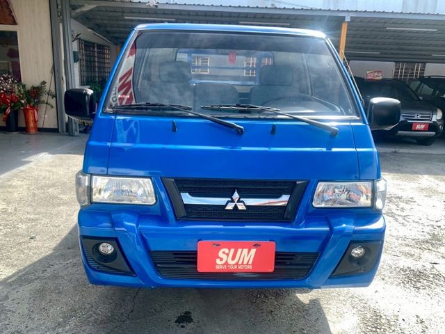 電動升降尾門. 電動窗. 冷氣. 霧燈. 行車紀錄器. 可貸款  第3張相片