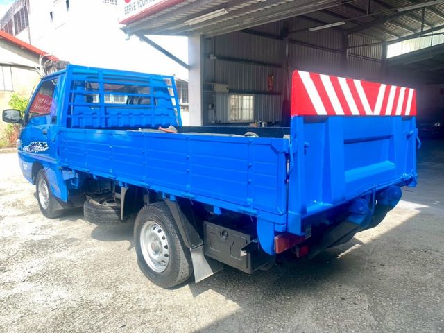 電動升降尾門. 電動窗. 冷氣. 霧燈. 行車紀錄器. 可貸款  第5張相片