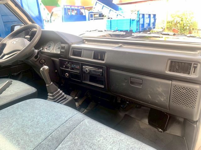 電動升降尾門. 電動窗. 冷氣. 霧燈. 行車紀錄器. 可貸款  第7張相片