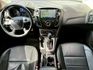 安全氣囊. 雙區空調. 娛樂系統液晶螢幕. 倒車顯影. 方向盤快控. 行車紀錄器. 手自排  第13張縮圖