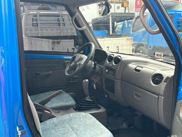 全新輪胎. 車況優良. 五大保證.  第8張相片