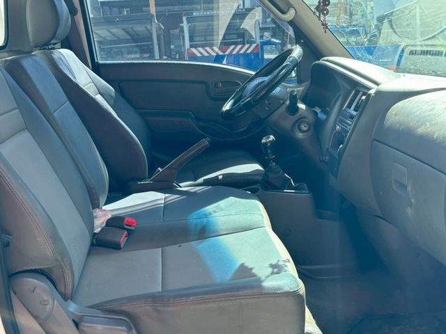 柴油小霸王. 有力耐操. 單箱設計. 貨斗空間更大  第14張相片