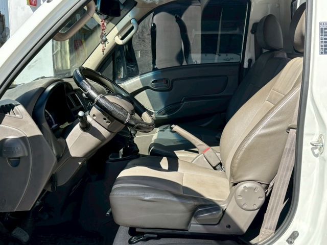 柴油小霸王. 有力耐操. 單箱設計. 貨斗空間更大  第15張相片