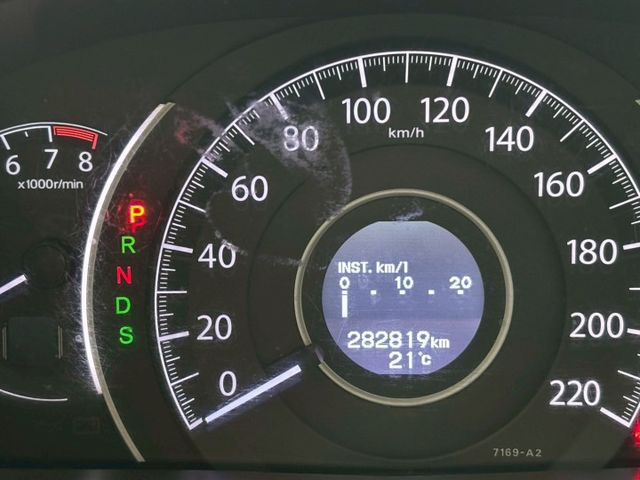 手動撥片. 藍芽音響. 多功能方向盤. 倒車顯影. 右側轉彎顯影.  第9張相片