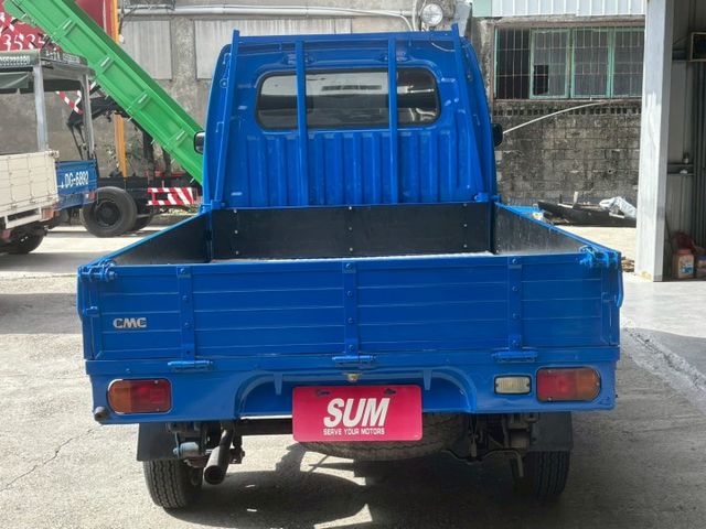 低里程. 好操控. 輪胎花紋近全新.  第4張相片