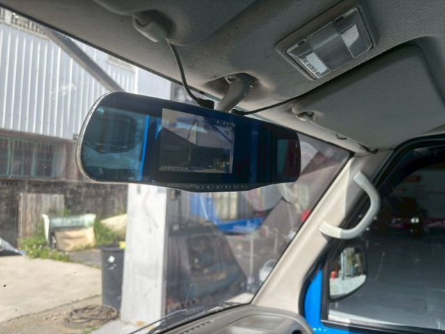 低里程. 好操控. 輪胎花紋近全新.  第12張相片