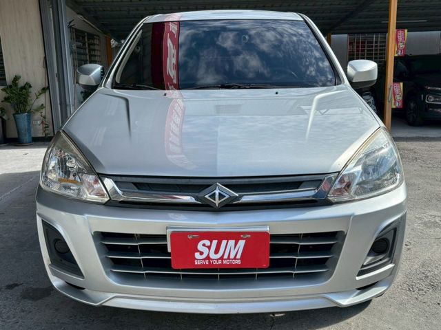 車內空間大. 載人載貨兩相宜.  第2張相片