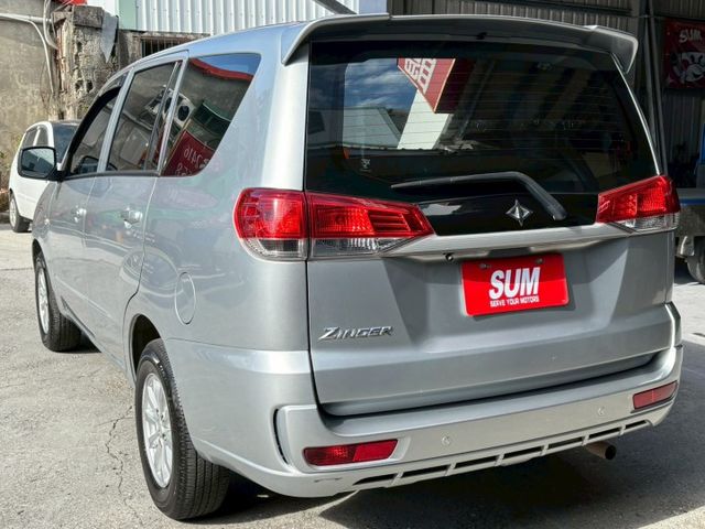 車內空間大. 載人載貨兩相宜.  第4張相片