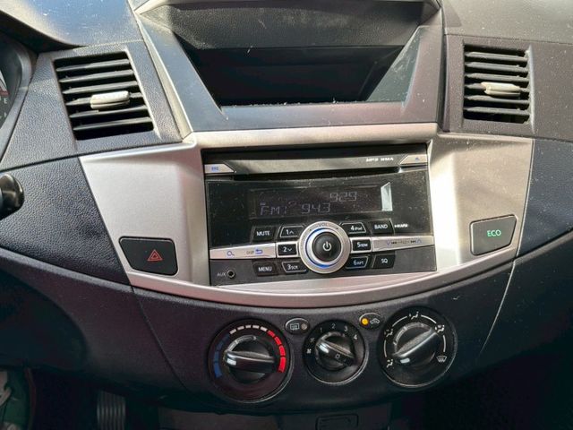 車內空間大. 載人載貨兩相宜.  第12張相片