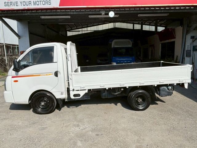 柴油小霸王. 中級貨車好選擇. 省油耐操.  第3張相片