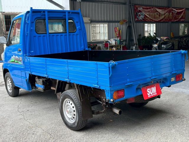 霧燈. 冷氣. 四輪傳動.  第4張相片