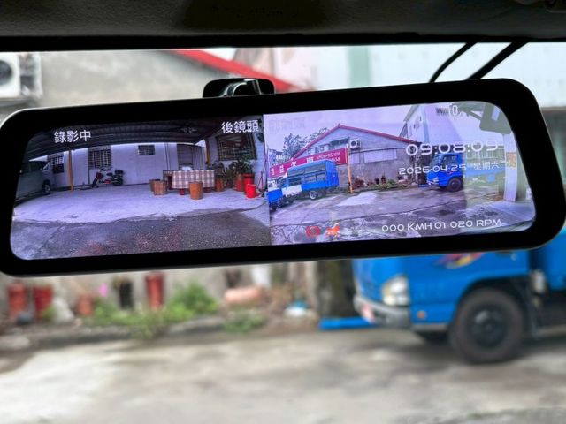 四輪傳動. 低里程. 前後行車紀錄器. 中央後視鏡倒車顯影. 4WD按鈕開關  第10張相片