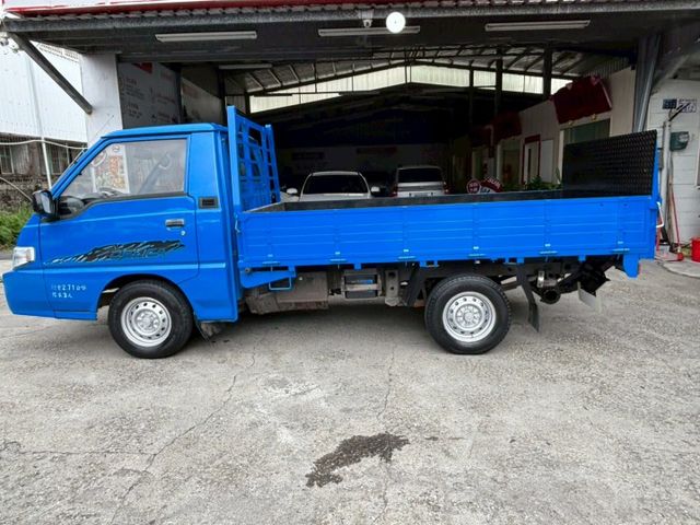 新尾門. 載貨方便. 實用工程車  第2張相片