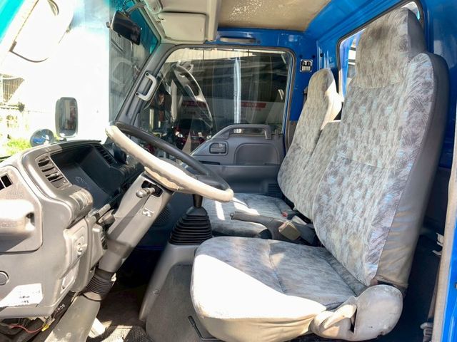 電動升降尾門. 13尺長車斗. 電動窗. 冷氣. 可貸款  第8張相片