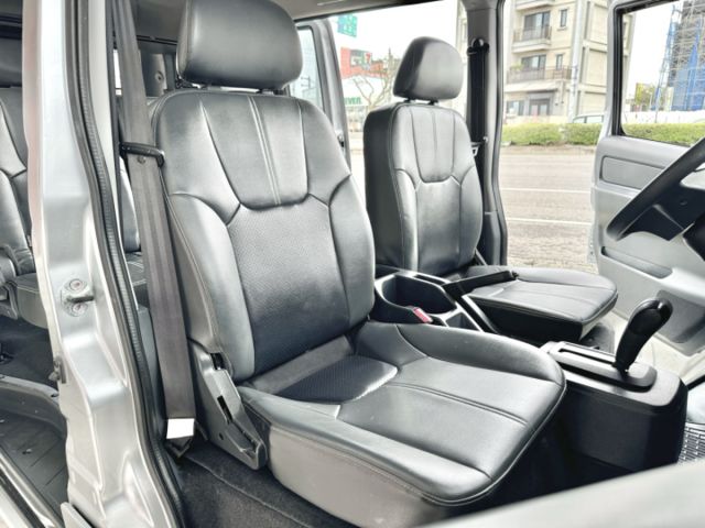 自排！5人座！原廠保養！定速 盲點 雙安 行車紀錄器 倒車影像！可全貸！售後原廠保固！大甲在地深耕28年老店！  第10張相片