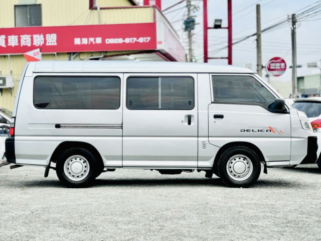 自排！8人座！原廠保養！定速 盲點 雙安 循跡！可全貸！售後原廠2年5萬公里保固！大甲在地深耕30年老店！  第4張相片