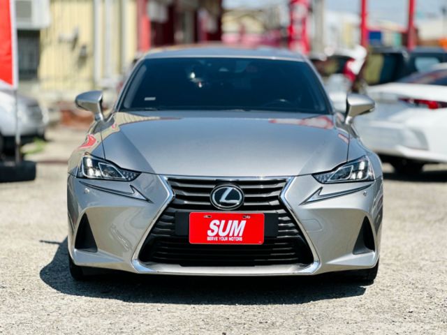 17年式！小改款！頂級版！ACC跟車！通風椅 盲點 三眼LED頭燈 電視 天窗！原鈑件！可全貸！大甲在地深耕30年老店！  第13張相片