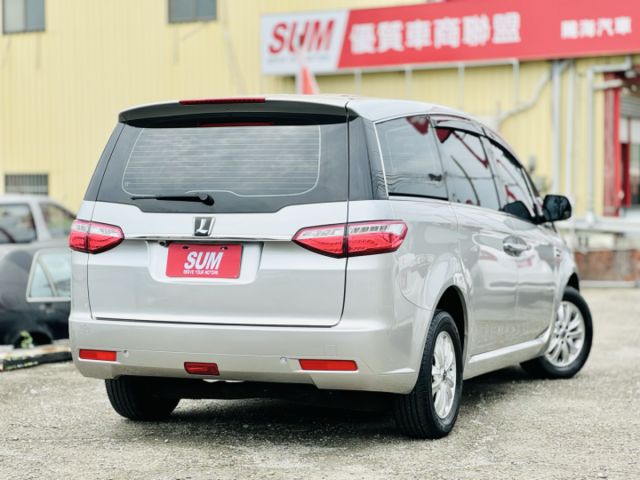 一手車！原廠保養！小家庭7人座！雙電動滑門 倒車顯影 原鈑件！可全貸！大甲在地深耕30年老店！  第18張相片