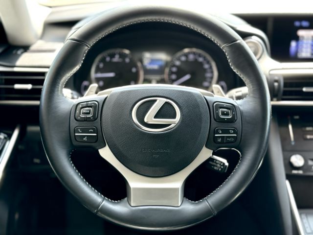 小改款！ACC跟車！原廠保養！雙電動加熱椅 導航 數位電視！年均僅跑1.3萬公里！原鈑件！可全貸！大甲在地30年老店！  第6張相片