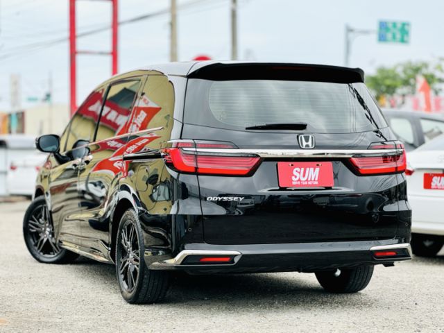 末代大改款！登峰版！ACC跟車 盲點 雙電動側滑門 電尾門 360環景 CarPlay 車道維持 LED頭燈！原鈑件！  第3張相片
