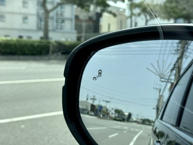 末代大改款！登峰版！ACC跟車 盲點 雙電動側滑門 電尾門 360環景 CarPlay 車道維持 LED頭燈！原鈑件！  第15張相片