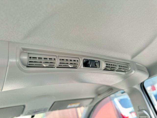 旗艦版！一手車！僅跑5萬！數位儀表 盲點 無線CarPlay 定速 後座出風口！原鈑件！可全貸！大甲在地30年老店！  第12張相片