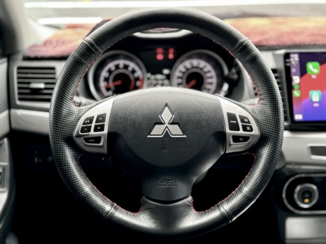 一手車！里程僅跑7萬！原廠保養！定速！I-KEY！無線AppleCarPlay！倒車顯影 四輪新胎 抬頭顯示！原鈑件！  第6張相片