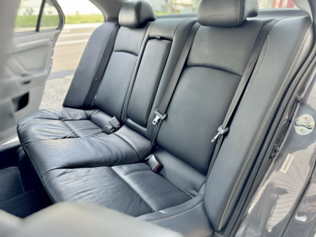 一手車！里程僅跑7萬！原廠保養！定速！I-KEY！無線AppleCarPlay！倒車顯影 四輪新胎 抬頭顯示！原鈑件！  第13張相片