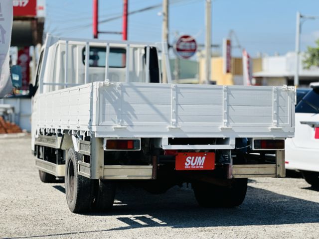 低里程！全新車斗！僅跑11萬！長軸11呎半！原廠防捲入護欄！免尿素！載重五噸！無限速！可全貸！大甲在地深耕30年老店！  第3張相片