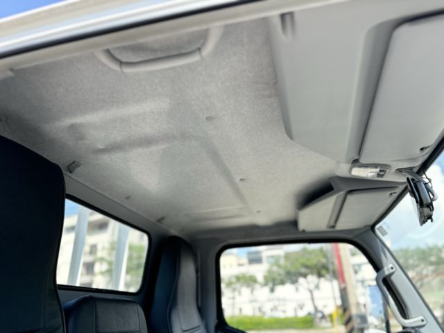 低里程！全新車斗！僅跑11萬！長軸11呎半！原廠防捲入護欄！免尿素！載重五噸！無限速！可全貸！大甲在地深耕30年老店！  第8張相片