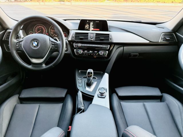 一手車！小改款！B48引擎！耗材已更新！換檔撥片 定速巡航 雙區恆溫 導航 倒車影像！可全貸！台中在地深耕30年老店！  第7張相片