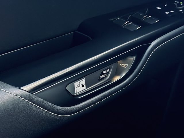 NX250！頂級版！原廠保養！三眼LED智慧頭燈！ACC跟車！電動冷熱通風椅！腳踢尾門！無線充電！盲點！原鈑件！可全貸！  第14張相片