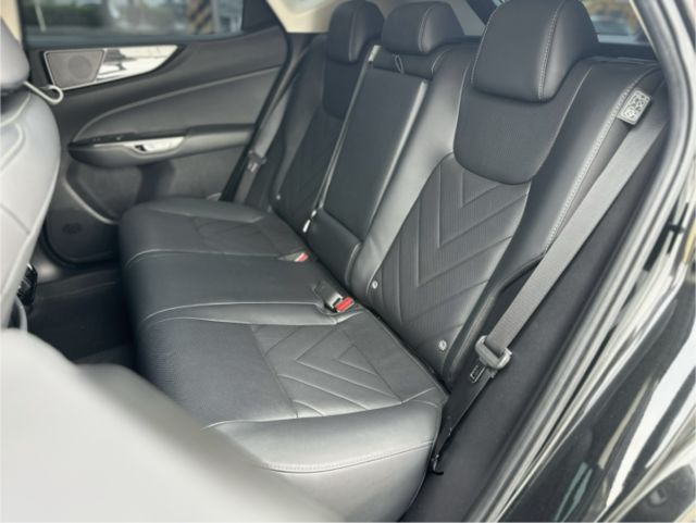 NX250！頂級版！原廠保養！三眼LED智慧頭燈！ACC跟車！電動冷熱通風椅！腳踢尾門！無線充電！盲點！原鈑件！可全貸！  第15張相片