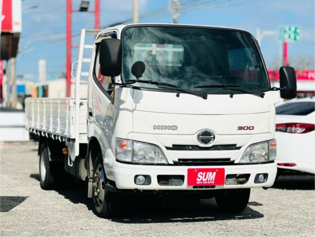 11呎半！原廠保養！訂製伸縮加長斗！可延伸至12呎多！五期！免尿素！載重五噸！花鈑！工具箱！可全貸！台中深耕30年老店！  第1張相片